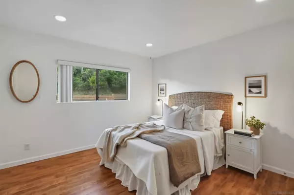 265 Loma Alta Dr #D8, Oceanside, CA 92054