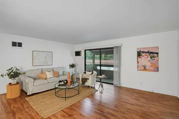 265 Loma Alta Dr #D8, Oceanside, CA 92054