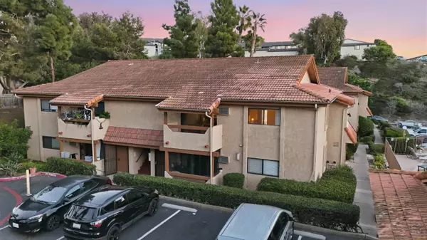 265 Loma Alta Dr #D8, Oceanside, CA 92054