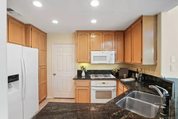 12670 Springbrook Dr #D, San Diego, CA 92128