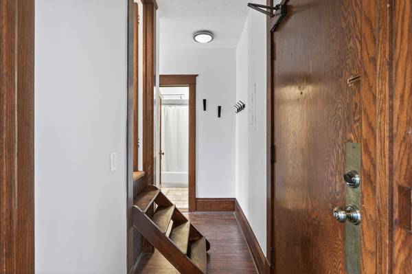 391 Laurel AVE #304, Saint Paul, MN 55102