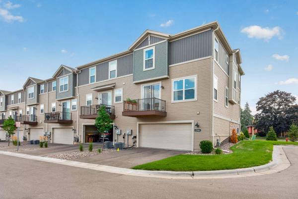 1546 Timberwood LN, West Saint Paul, MN 55118