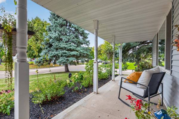 2347 Heath AVE N, Oakdale, MN 55128