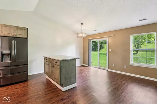 5981 Sycamore Forge LN, Indianapolis, IN 46254