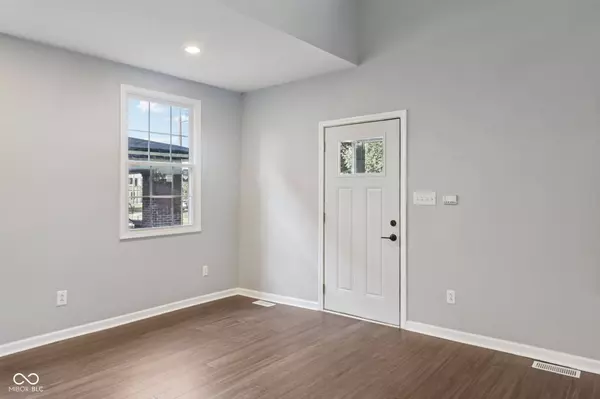 2737 Carrollton AVE, Indianapolis, IN 46205