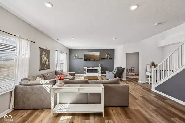 6611 Honeysuckle WAY, Pendleton, IN 46064