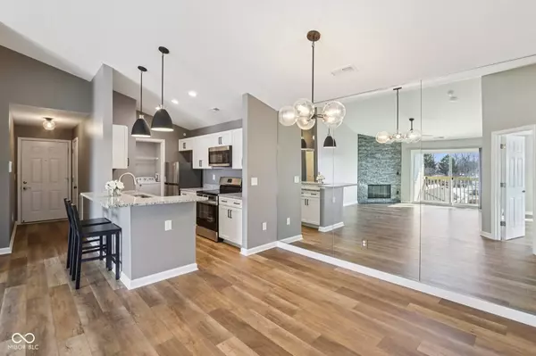 12515 Timber Creek DR #Unit 11, Carmel, IN 46032