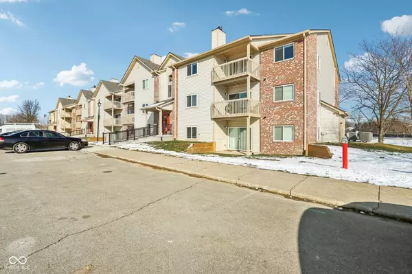 12515 Timber Creek DR #Unit 11, Carmel, IN 46032