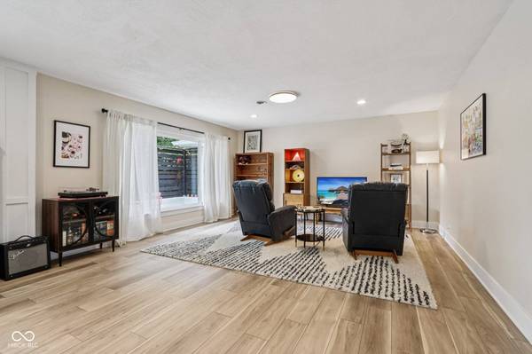 7277 N College AVE, Indianapolis, IN 46240