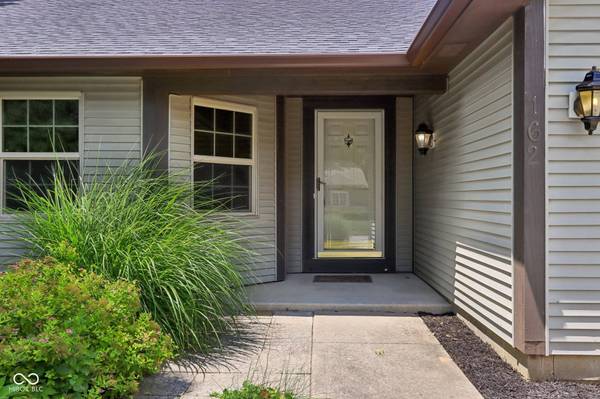 162 Hickorywood CT, Brownsburg, IN 46112