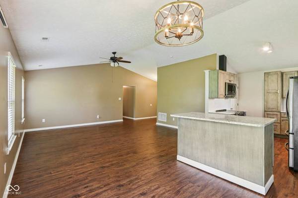 5981 Sycamore Forge LN, Indianapolis, IN 46254