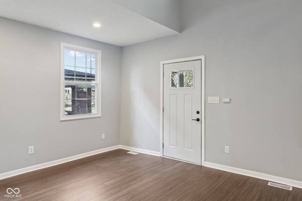 2737 Carrollton AVE, Indianapolis, IN 46205