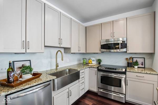 333 Massachusetts AVE #305, Indianapolis, IN 46204