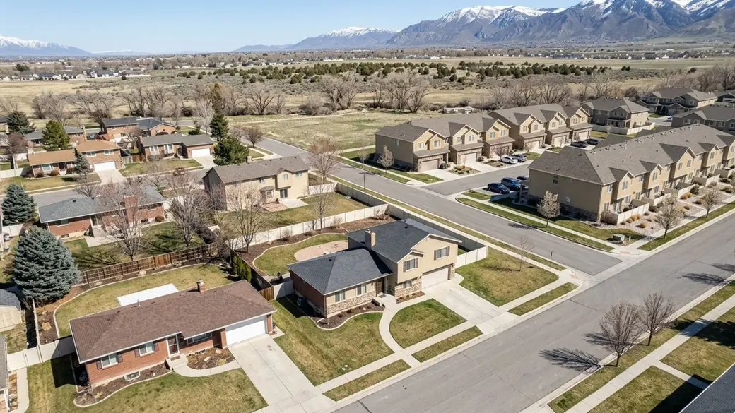 Evans Meadows vs. Evans Cove At Antelope Village: Two Layton Neighborhoods Worth Comparing