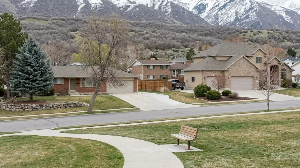 Living in Mutton Hollow, Layton, UT: Homes, Costs, and Area Details