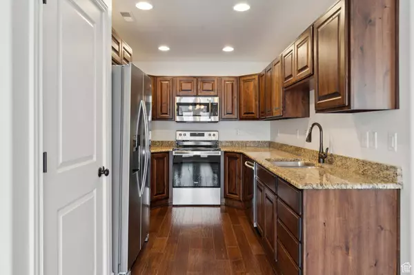 1744 E WHITETAIL DR #52, Layton, UT 84040