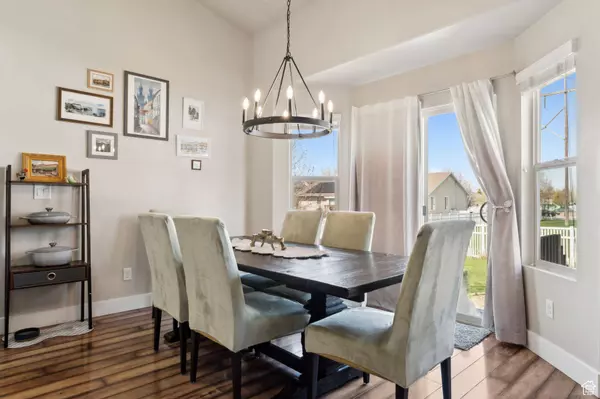 2206 W LLOYDWOOD DR, Kaysville, UT 84037