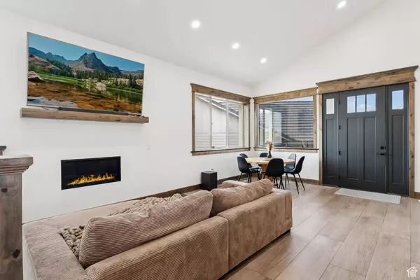 1971 N CHURCH ST, Layton, UT 84040