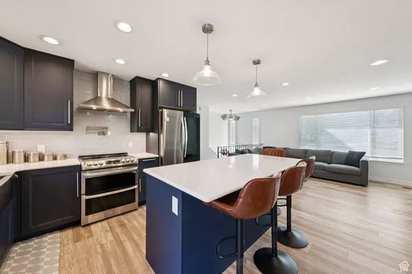 8480 S CORNELL DR, Sandy, UT 84094