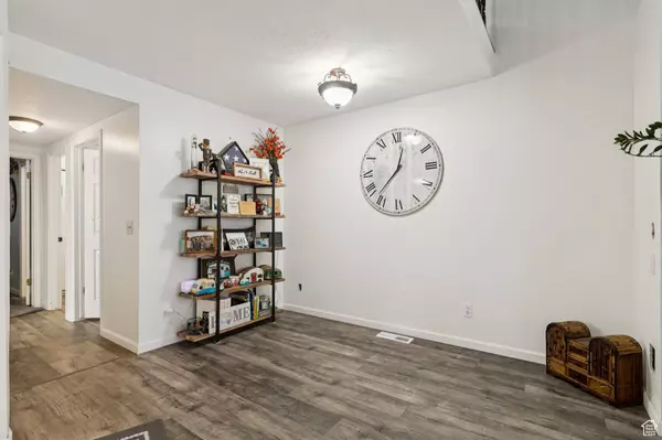 491 W 1175 N, Centerville, UT 84014