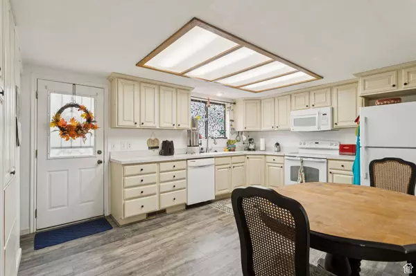 491 W 1175 N, Centerville, UT 84014