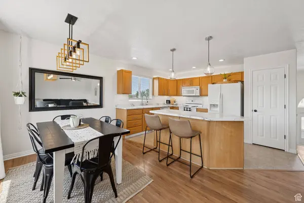 975 W FOXBORO DR, North Salt Lake, UT 84054