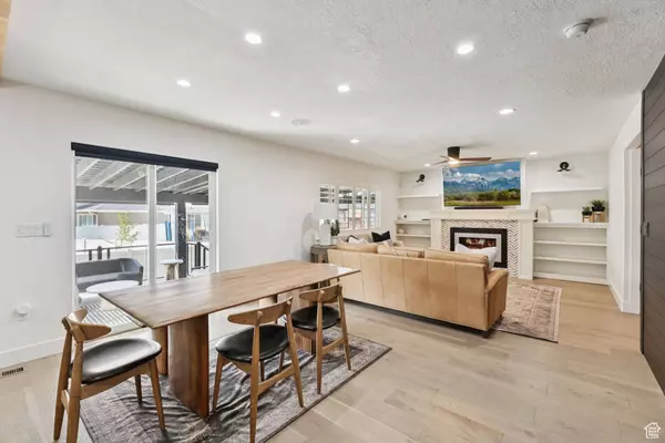 2228 S MOUNTAIN BLVD, Woods Cross, UT 84087