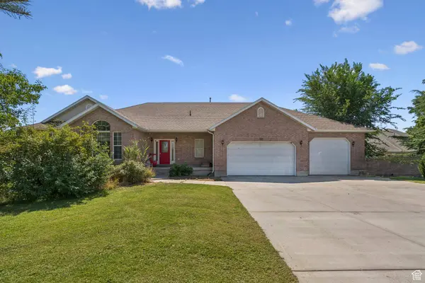 395 W BURTON LN, Kaysville, UT 84037