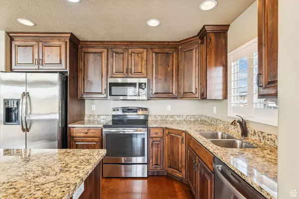 3555 W 3900 S, West Haven, UT 84401