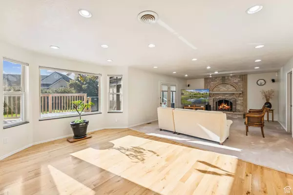 2382 SUMMERWOOD DR, Layton, UT 84040