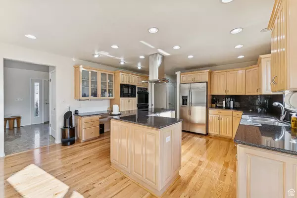 2382 SUMMERWOOD DR, Layton, UT 84040