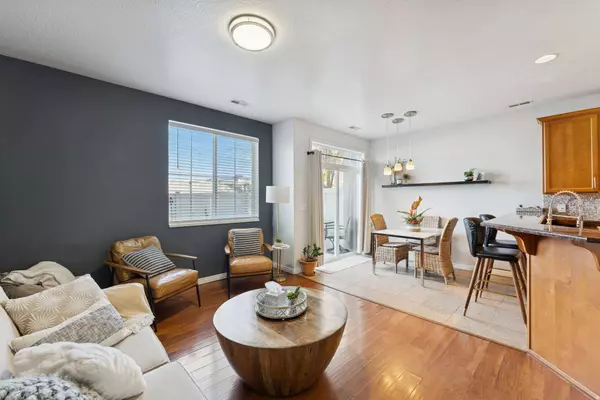 908 HALSTEAD DR N, North Salt Lake, UT 84054