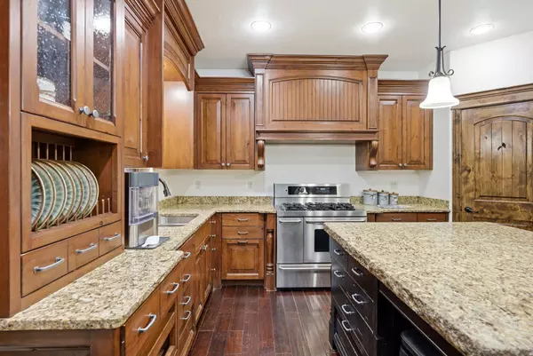 5997 ROUNDUP CT, Mountain Green, UT 84050