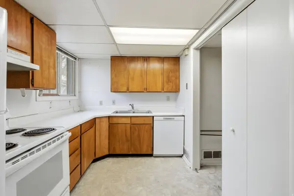 1601 S 700 W, Woods Cross, UT 84087