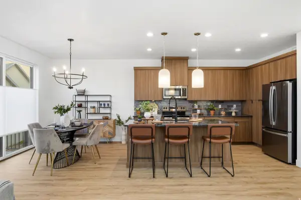 189 E 210 N #8, North Salt Lake, UT 84054