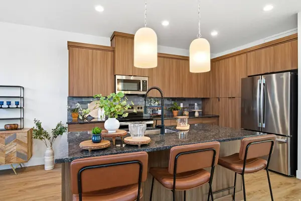 189 E 210 N #8, North Salt Lake, UT 84054