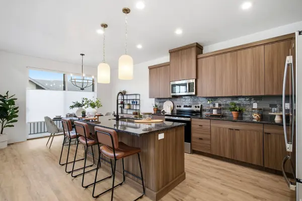 189 E 210 N #8, North Salt Lake, UT 84054