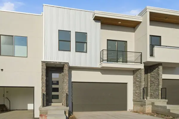 189 E 210 N #8, North Salt Lake, UT 84054