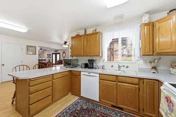 1246 E 3090 N, North Ogden, UT 84414
