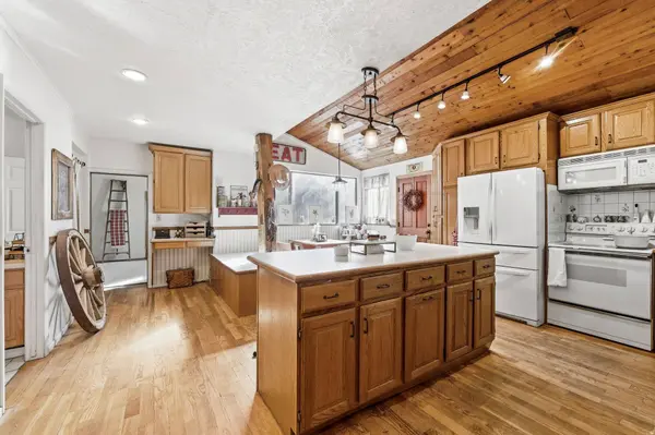 16 S 200 E, Centerville, UT 84014