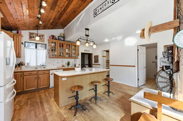 16 S 200 E, Centerville, UT 84014