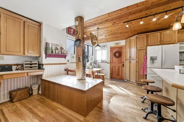 16 S 200 E, Centerville, UT 84014