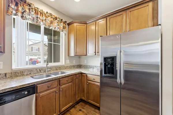 897 HALSTEAD DR, North Salt Lake, UT 84054