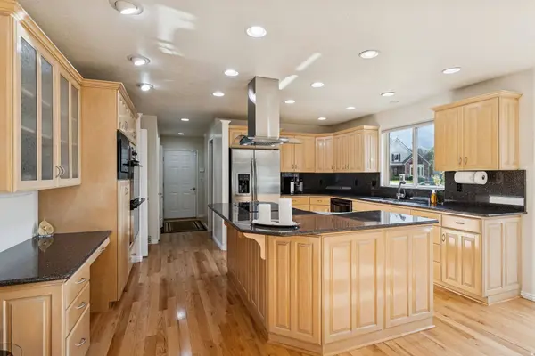 2382 SUMMERWOOD DR, Layton, UT 84040