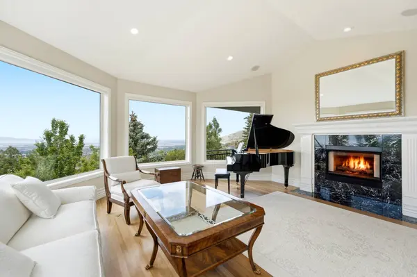 1756 S STONE HOLLOW DR, Bountiful, UT 84010