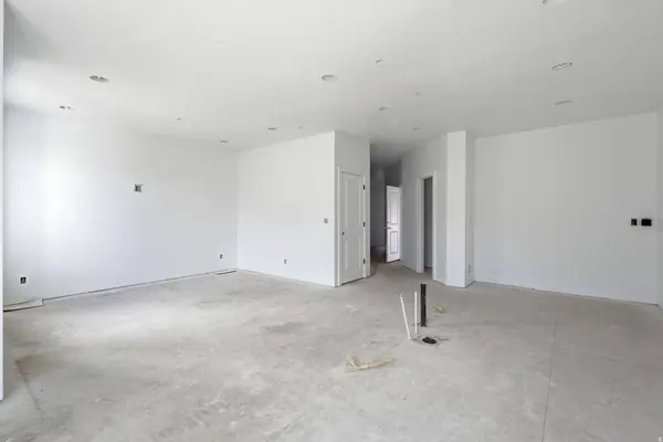 191 E 210 N, North Salt Lake, UT 84054