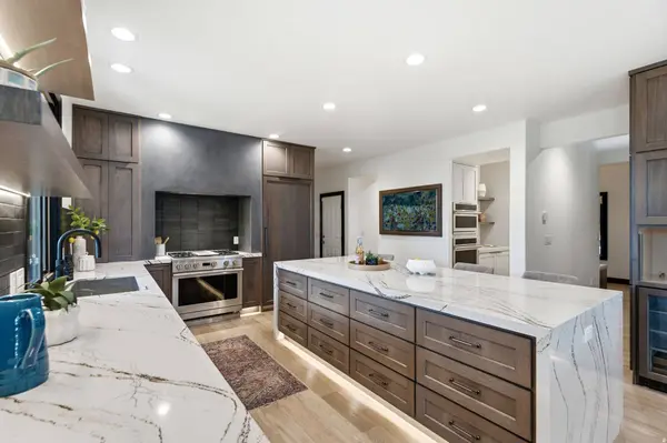 1017 N OAKRIDGE DR, Farmington, UT 84025