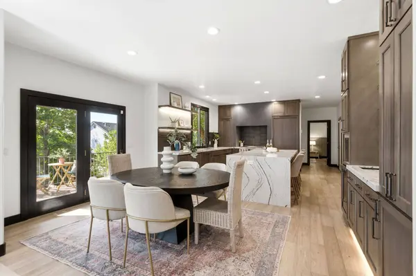 1017 N OAKRIDGE DR, Farmington, UT 84025