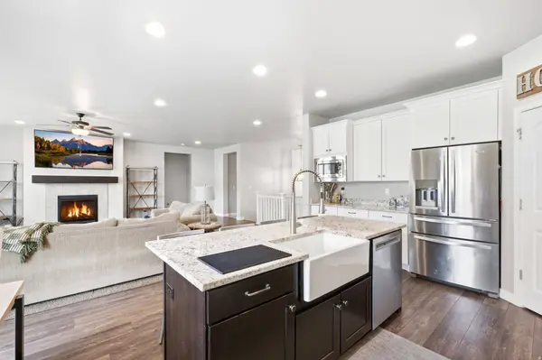 2249 S PARKWOOD LN, Kaysville, UT 84037