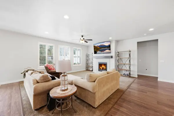 2249 S PARKWOOD LN, Kaysville, UT 84037